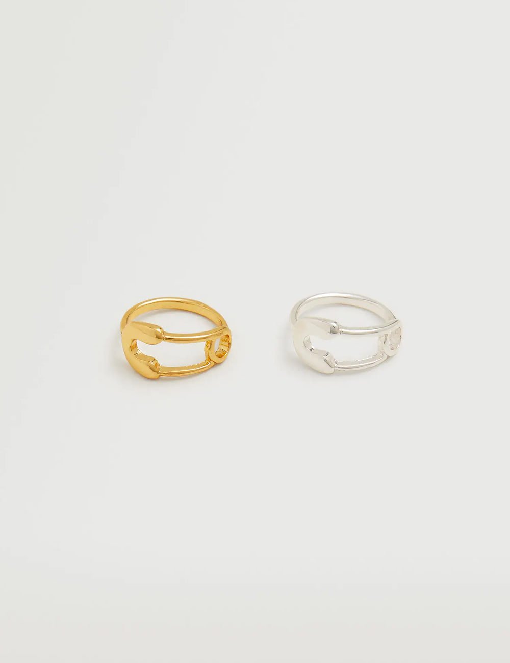 Asymmetric rings set